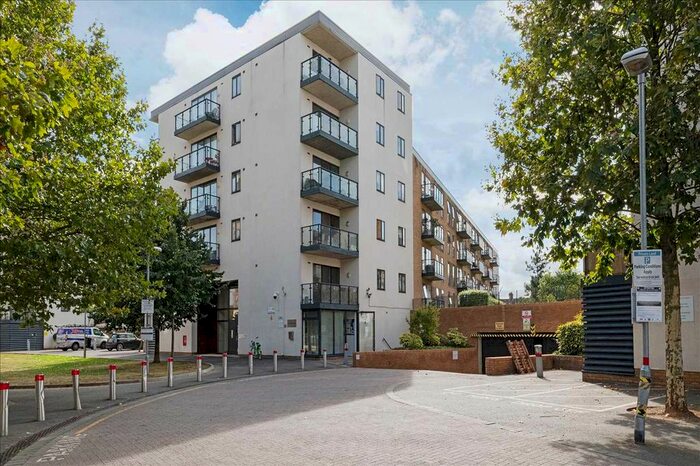 1 Bedroom Flat To Rent In Bassett House, Durnsford Road, Wimbledon, SW19