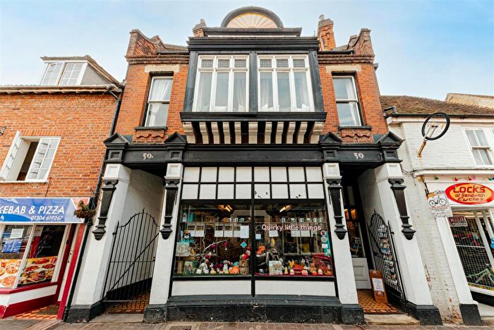 2 Bedroom Flat For Sale In King Street, Sandwich, CT13