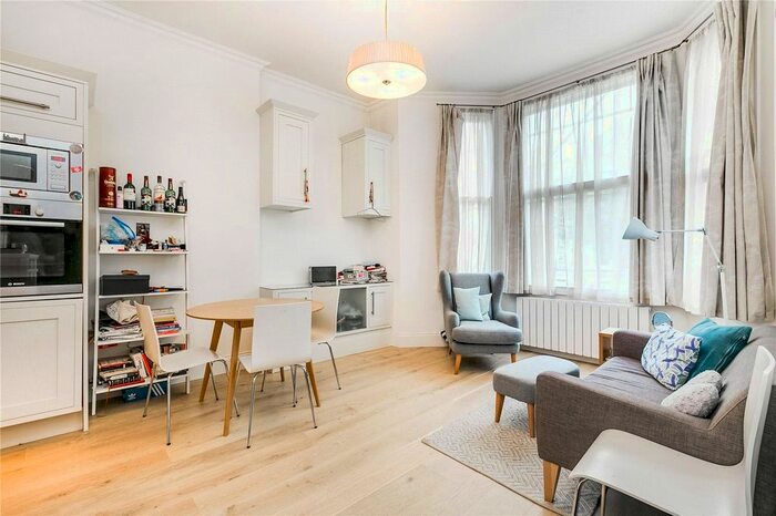 1 Bedroom Flat To Rent In Earls Court Road, Kensington, W8