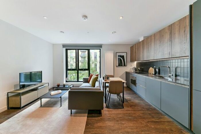 Studio To Rent In Tillermans Court, Grenan Square, Greenford, UB6