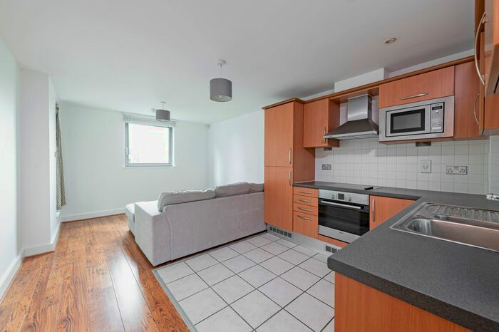 1 Bedroom Flat To Rent In Hardwicks Square, Wandsworth, SW18