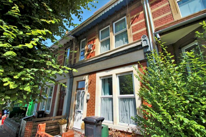3 Bedroom Maisonette To Rent In Derby Road, St Andrews, BS7