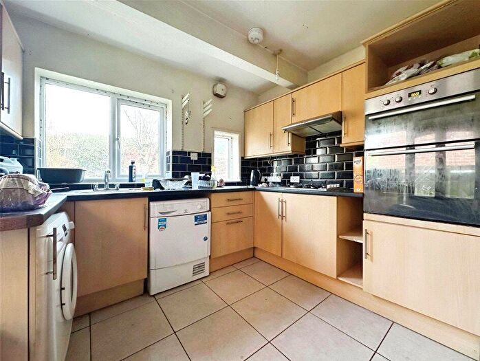 4 Bedroom House To Rent In Newcombe Road, Southampton, Hampshire, SO15