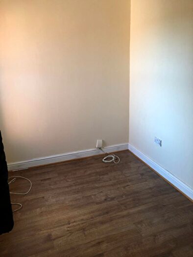 2 Bedroom Flat To Rent In Baker Street, Luton, LU1