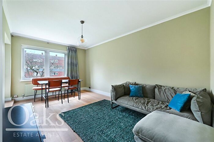 2 Bedroom Flat For Sale In Worthington House, Upper Tulse Hill, SW2