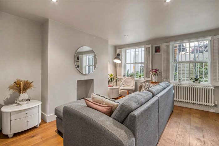 1 Bedroom Apartment To Rent In City Road, Islington, London, EC1V