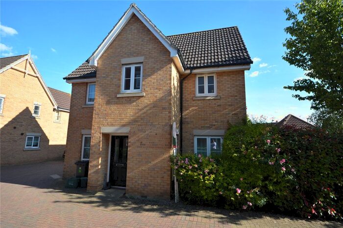 4 Bedroom Link Detached House To Rent In Ratcliffe Gate, Beaulieu, CM1