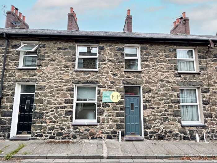 2 Bedroom Terraced House For Sale In David Street, Penmaenmawr, LL34