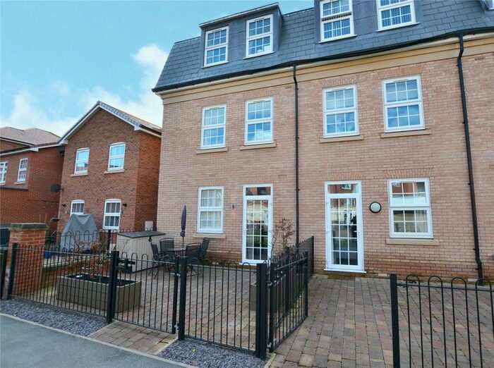 2 Bedroom Apartment To Rent In Main Street, Dickens Heath, Solihull, B90