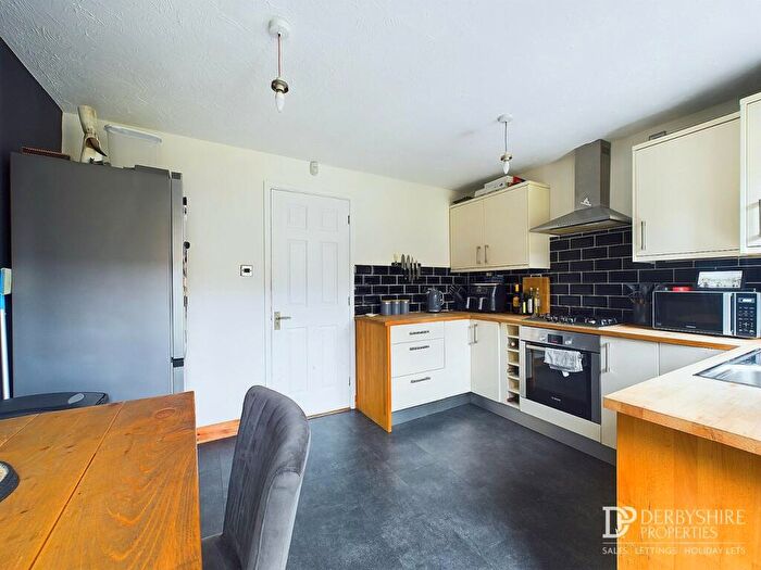 2 Bedroom Semi-Detached House For Sale In Overmoor View, Tibshelf, DE55