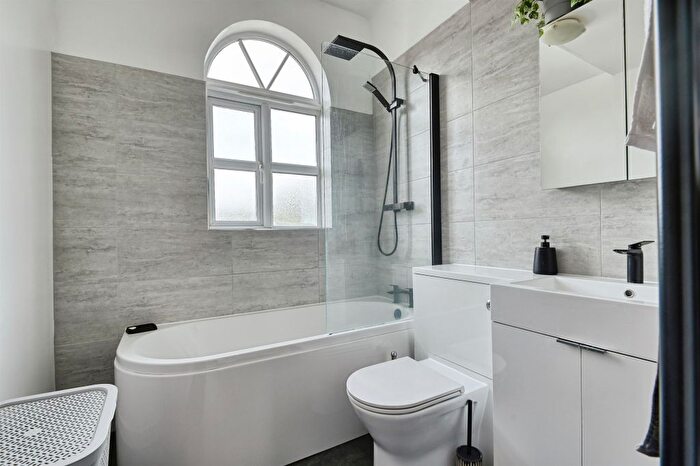 4 Bedroom Detached House For Sale In Langley Park Way, Sutton Coldfield, B75