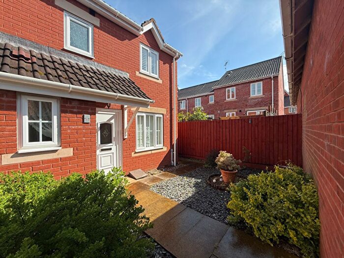 3 Bedroom Semi-Detached House To Rent In Merrifields, Cotford St. Luke, TA4
