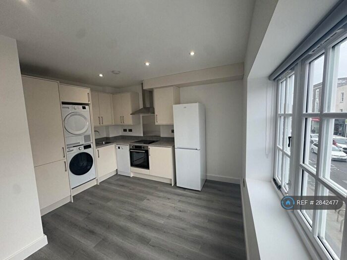 1 Bedroom Flat To Rent In High Street, Barnet, EN5