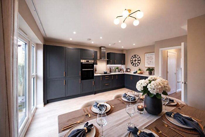 3 Bedroom Semi-Detached House For Sale In Alphington, Exeter, EX2