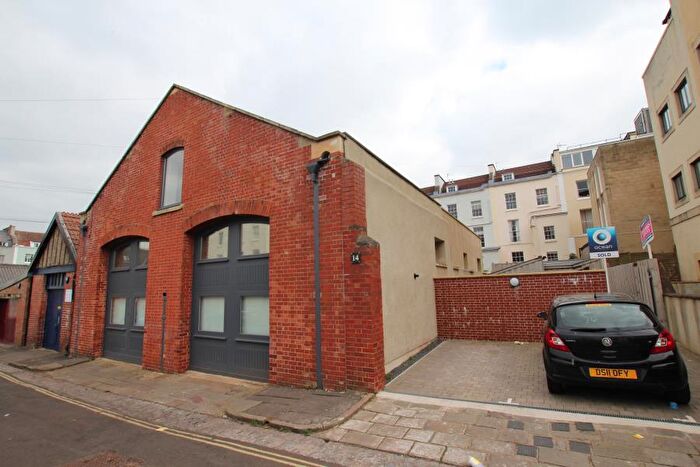 2 Bedroom Apartment To Rent In Wetherell Place- Clifton, BS8