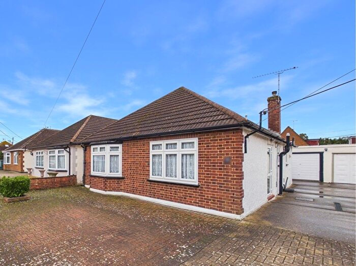 2 Bedroom Bungalow For Sale In Ripston Road, Ashford, Surrey, TW15