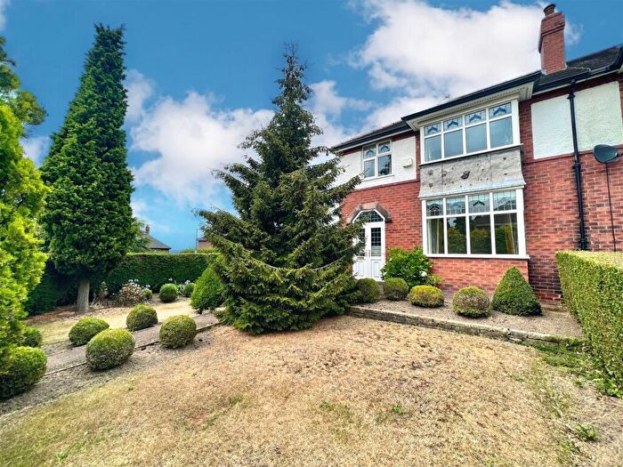 3 Bedroom Semi-Detached House For Sale In The Brow, Rotherham, S65