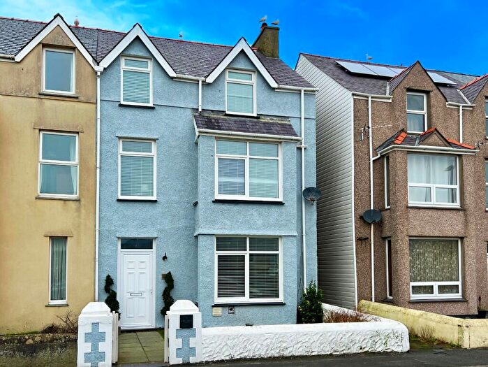 7 Bedroom Semi-Detached House For Sale In Station Road, Rhosneigr, LL64