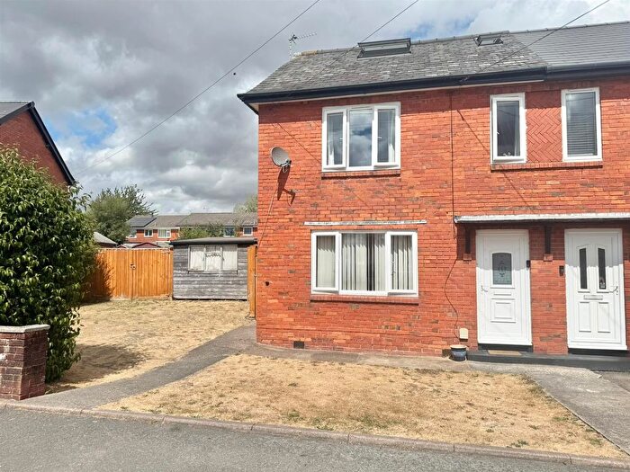 3 Bedroom Property For Sale In Fir Close, Willand, Cullompton, EX15