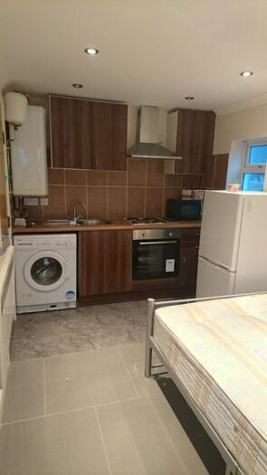 Studio To Rent In Lampton Road, Hounslow, TW3