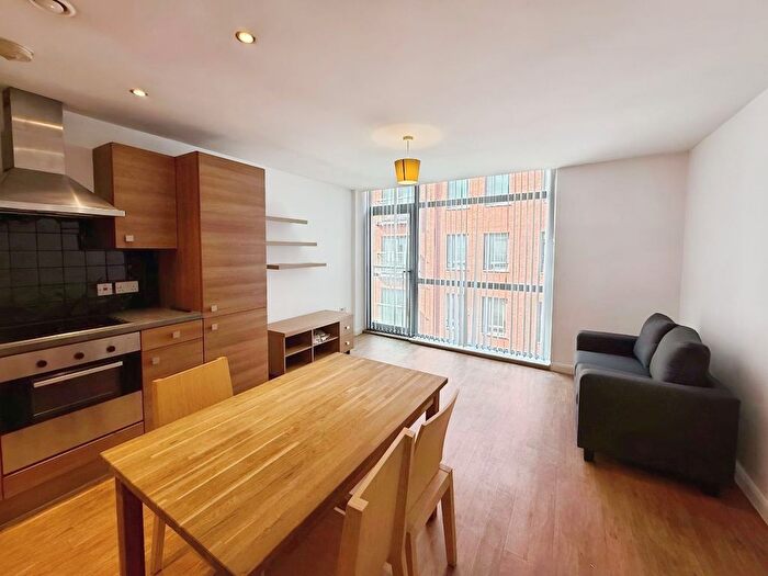 2 Bedroom Flat To Rent In Red Building, Ludgate Hill, Manchester, M4