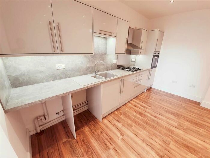 2 Bedroom Flat To Rent In Station Street, Burton On Trent, DE14