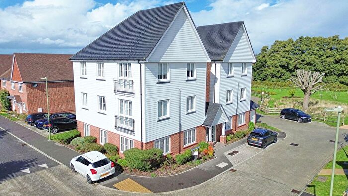 1 Bedroom Flat For Sale In Almond House, Mulberry Walk, Fleet, GU51
