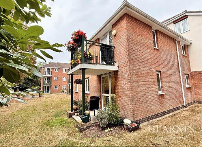 2 Bedroom Retirement Property For Sale In Ringwood Road, Ferndown, BH22