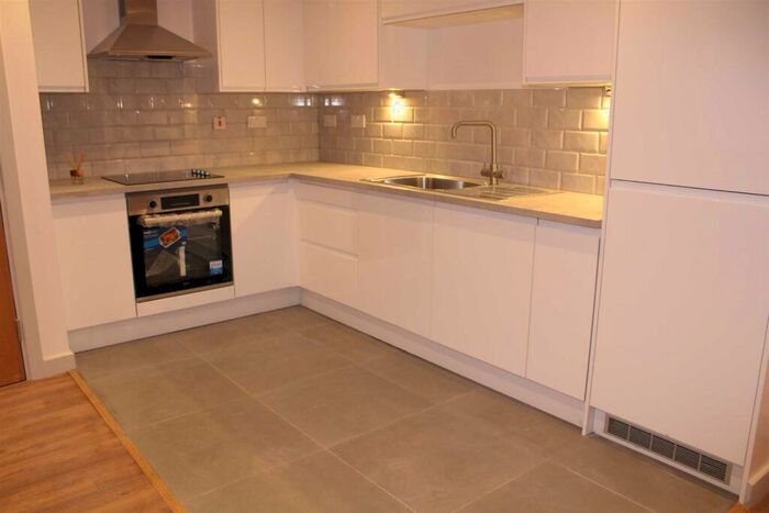 1 Bedroom Flat To Rent In - Trinity House, Dudley, DY1