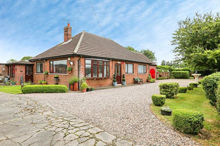 5 Bedroom Detached Bungalow For Sale In Willow Bridge Lane, Moss, Doncaster, DN6