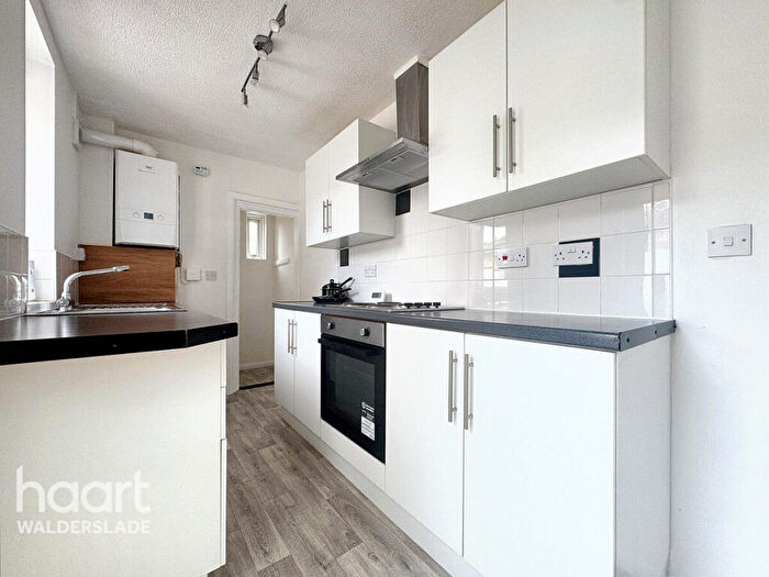 2 Bedroom End Of Terrace House To Rent In Harps Avenue, Minster-on-sea, ME12