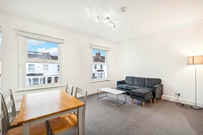 2 Bedroom Apartment To Rent In Alderbrook Road, London, SW12