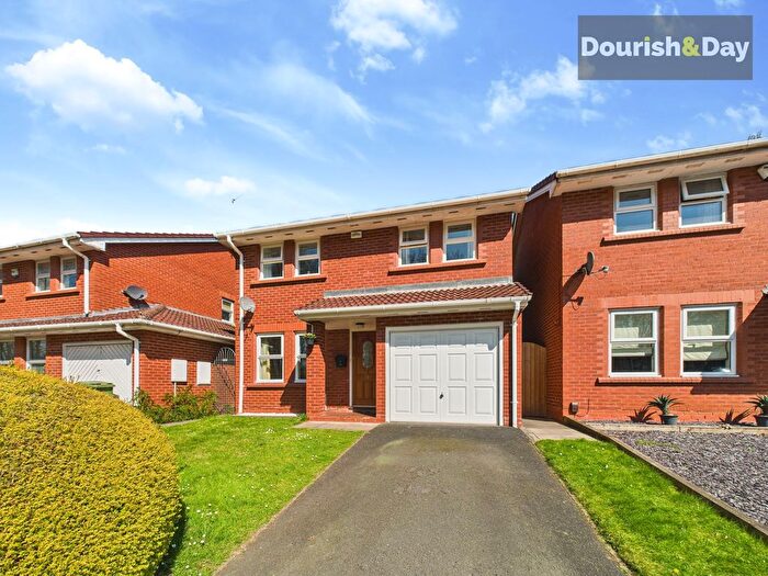 4 Bedroom Detached House For Sale In Sheringham Covert, Stafford, ST16