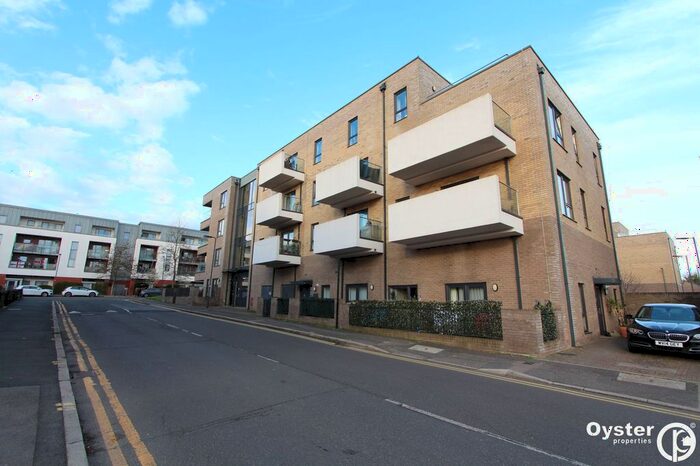 2 Bedroom Flat To Rent In Tranquil Lane, Bluebell Court Tranquil Lane, HA2