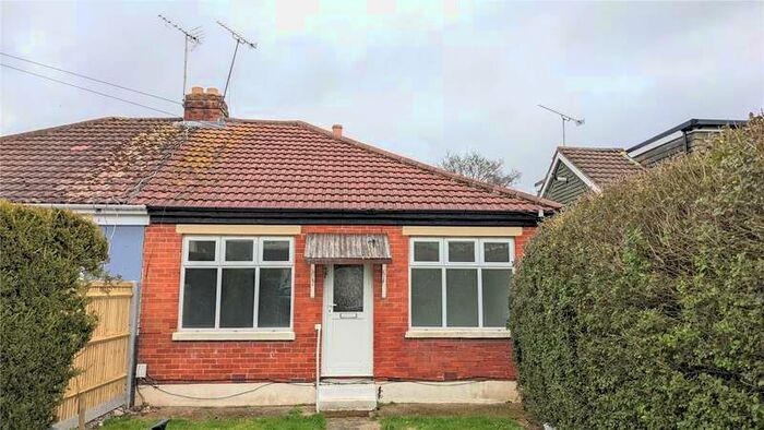 2 Bedroom Bungalow To Rent In Park Avenue, Waterlooville, Hampshire, PO7