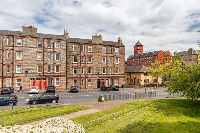 1 Bedroom Flat For Sale In / Restalrig Road South, Edinburgh, EH7