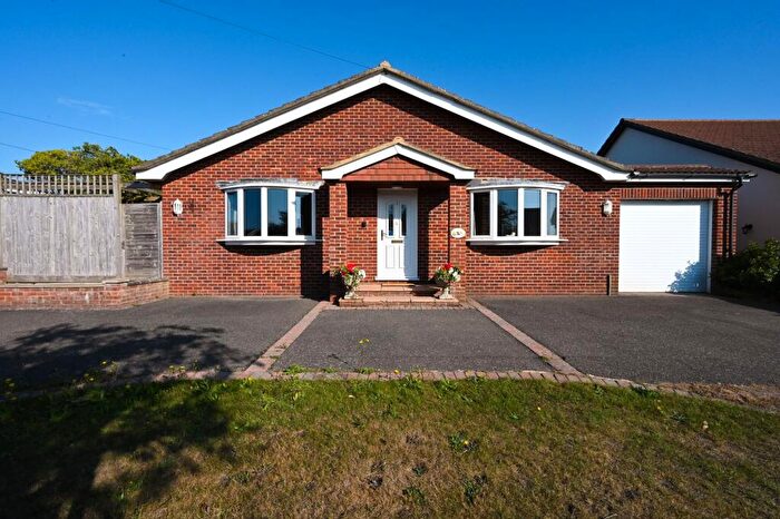 3 Bedroom Detached Bungalow For Sale In Harbour Road, Bognor Regis, PO21