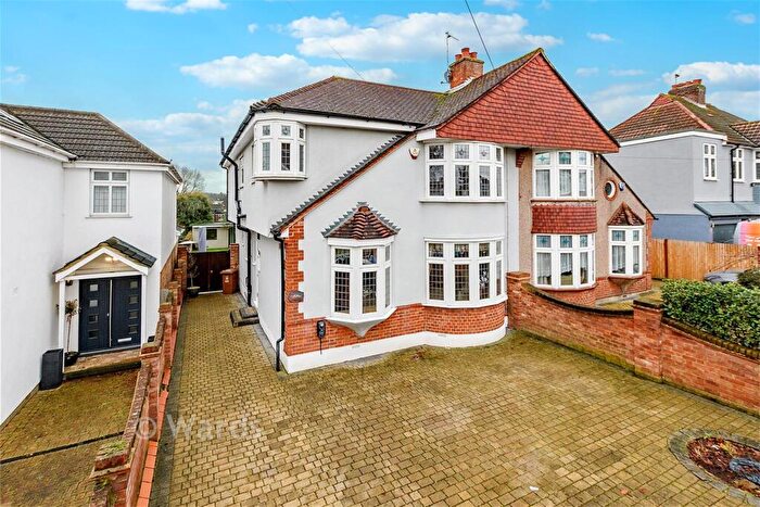4 Bedroom Semi Detached House For Sale In Bladindon Drive, Bexley, Kent, DA5