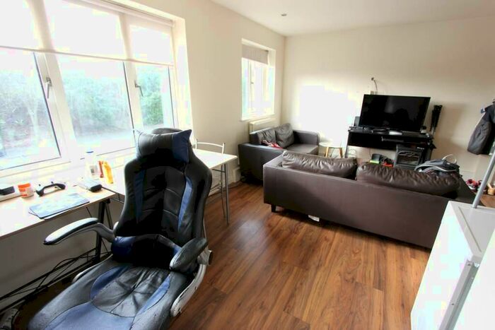 1 Bedroom Apartment To Rent In Teresa Gardens, Waltham Cross, EN8