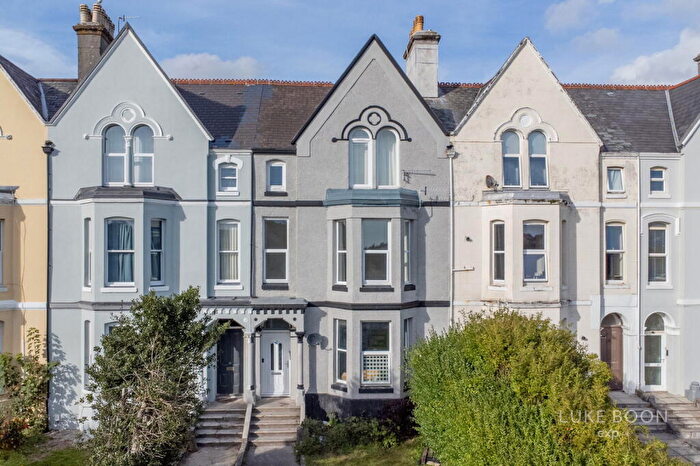2 Bedroom Apartment For Sale In Connaught Avenue, Mutley, PL4