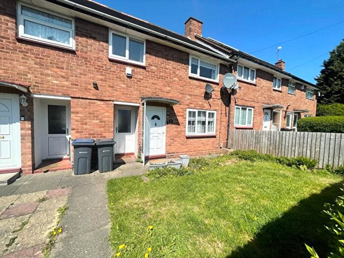 3 Bedroom Terraced House For Sale In The Fordrough, Northfield, Birmingham, West Midlands, B31