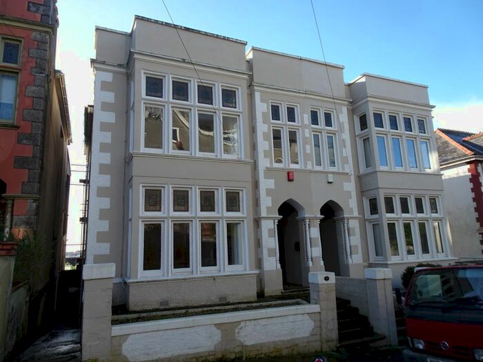 5 Bedroom Property To Rent In Western College Road, Plymouth, Devon, PL4