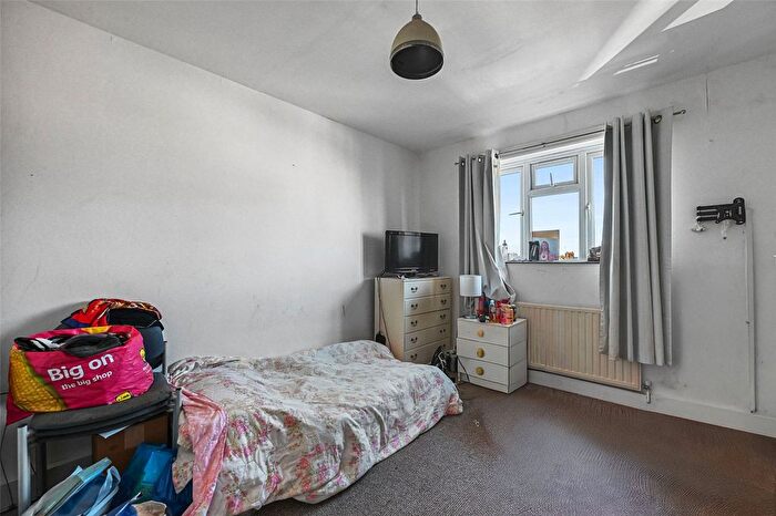 1 Bedroom Flat To Rent In Miles Lodge, Colegrave Road, Stratford, E15