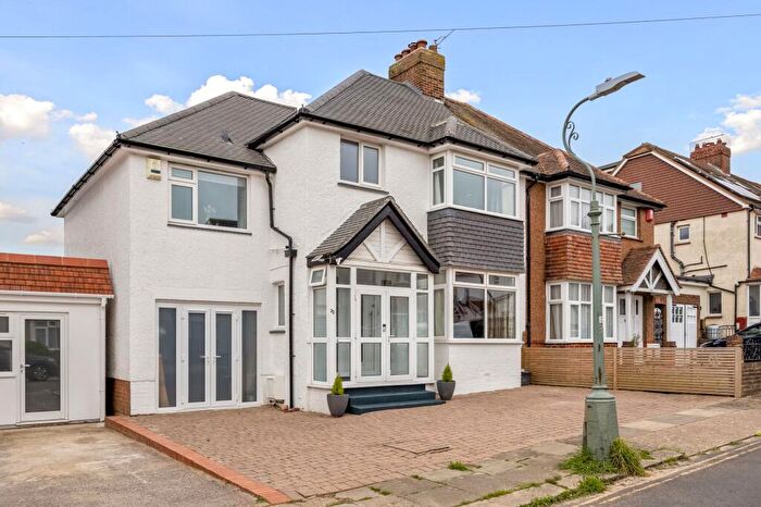 4 Bedroom Semi Detached House For Sale In Orchard Avenue, Hove, BN3