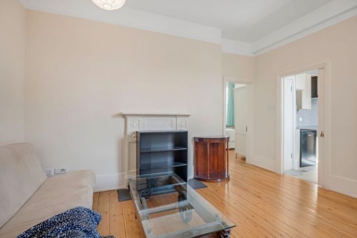 1 Bedroom Flat To Rent In Gray's Inn Road, London, WC1X