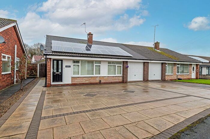 2 Bedroom Semi Detached Bungalow For Sale In Radlett Close, Penketh, WA5