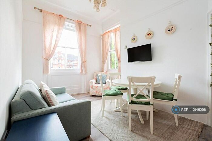 1 Bedroom Flat To Rent In College Crescent, London, NW3