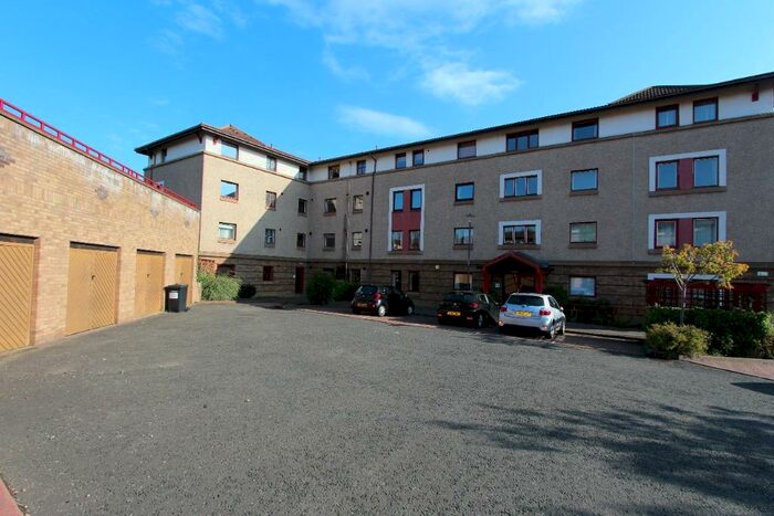 2 Bedroom Flat To Rent In North Werber Place, Fettes, Edinburgh, EH4