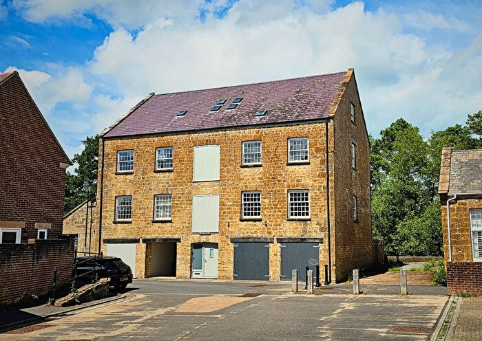 2 Bedroom Maisonette For Sale In Thread Mill Lane, Pymore, Bridport, DT6