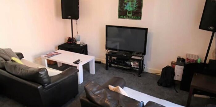 3 Bedroom Terraced House To Rent In Thornville Mount, Leeds, West Yorkshire, LS6